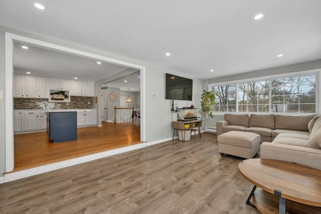 1015 South St, Tewksbury, MA 01876