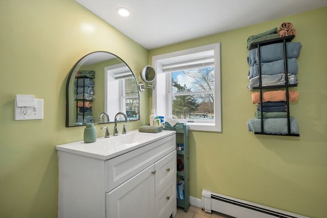 1015 South St, Tewksbury, MA 01876