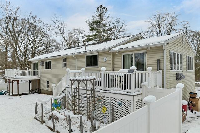 1015 South St, Tewksbury, MA 01876