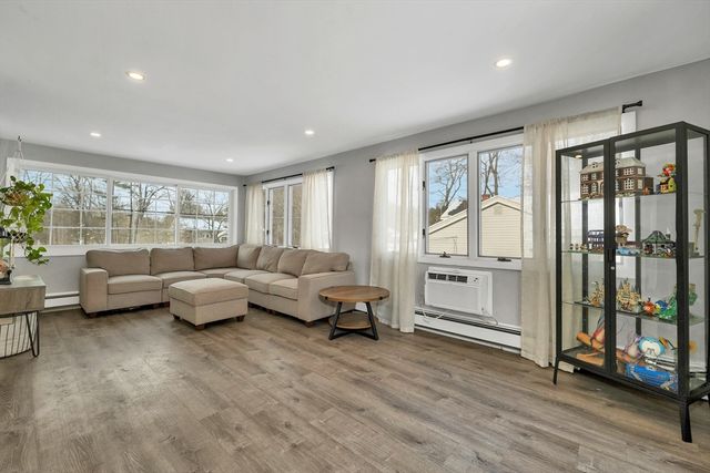 1015 South St, Tewksbury, MA 01876