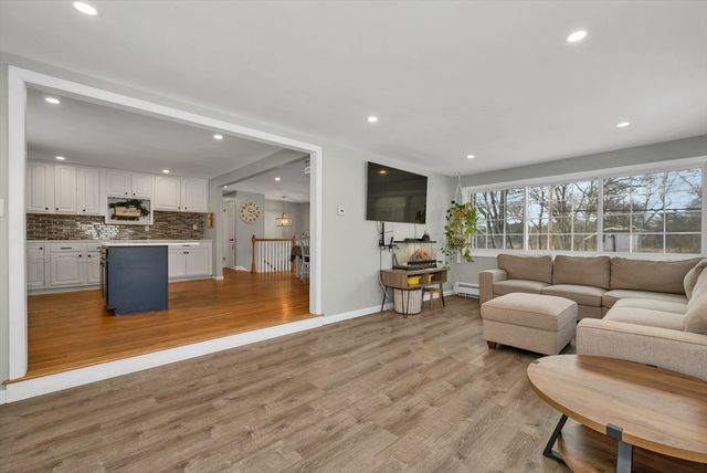 1015 South St, Tewksbury, MA 01876