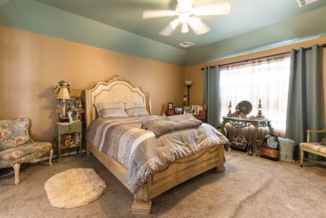 703 E 10th Street, Grove, OK 74344