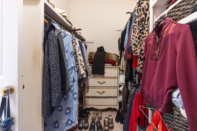 703 E 10th Street, Grove, OK 74344