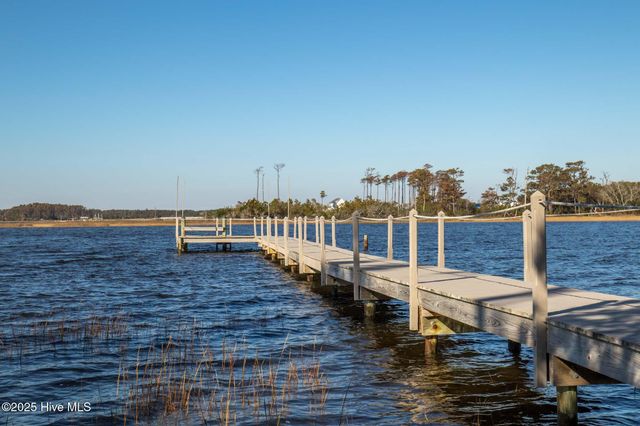 111 Jade Street, Beaufort, NC 28516