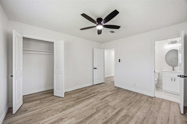 2814 6th Avenue N, Texas City, TX 77590