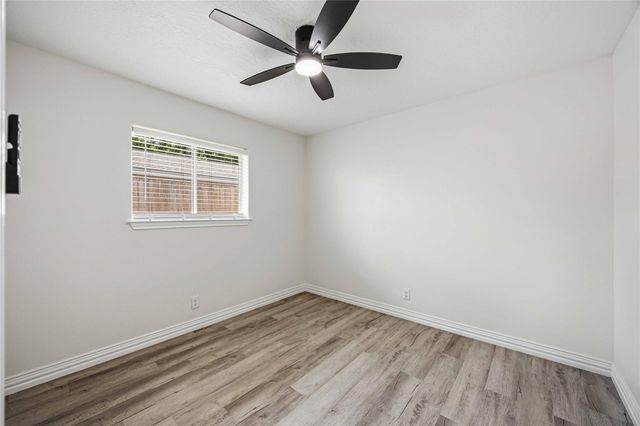 2814 6th Avenue N, Texas City, TX 77590