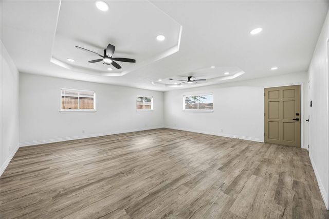 2814 6th Avenue N, Texas City, TX 77590