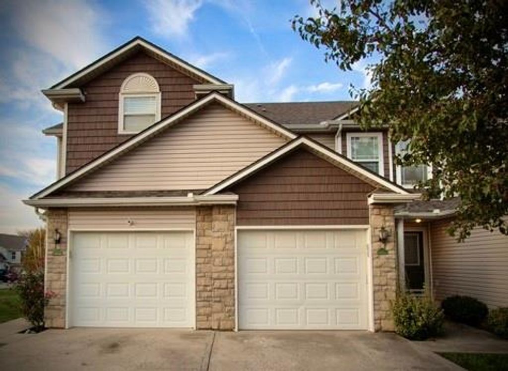 112 W Grant Drive, Raymore, MO 64083