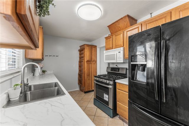 38457 31st E, Palmdale, CA 93550
