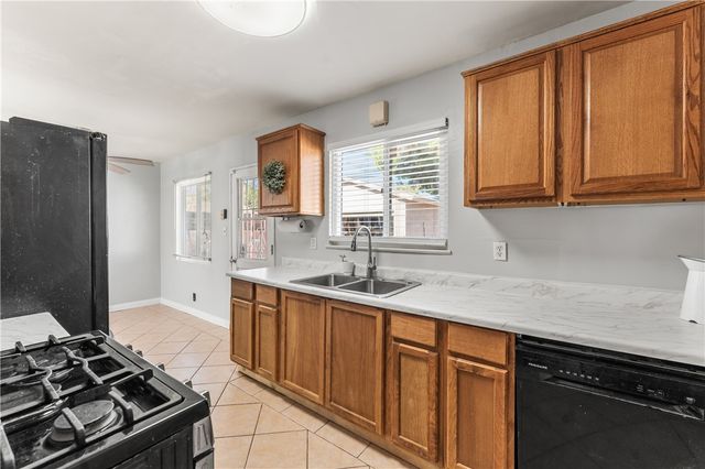 38457 31st E, Palmdale, CA 93550