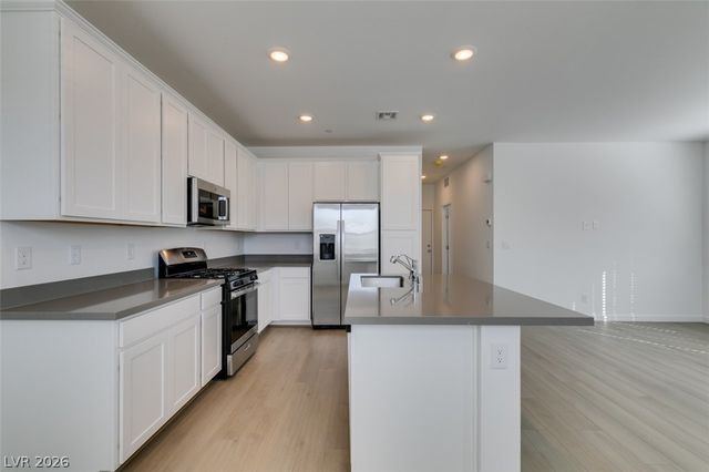 379 Morgan Crest Drive, Henderson, NV 89015