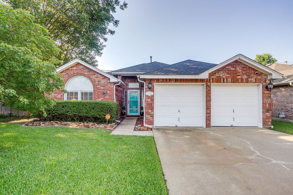 5908 Sagebrush Trail, Arlington, TX 76017