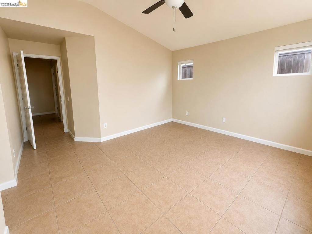 Image 10 of property listing at 131 Legacy St, Manteca, CA 95337