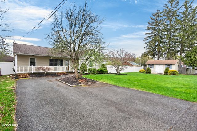 19 Wisconsin Avenue, East Greenbush, NY 12144
