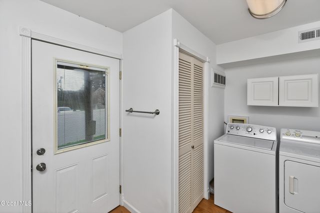 19 Wisconsin Avenue, East Greenbush, NY 12144