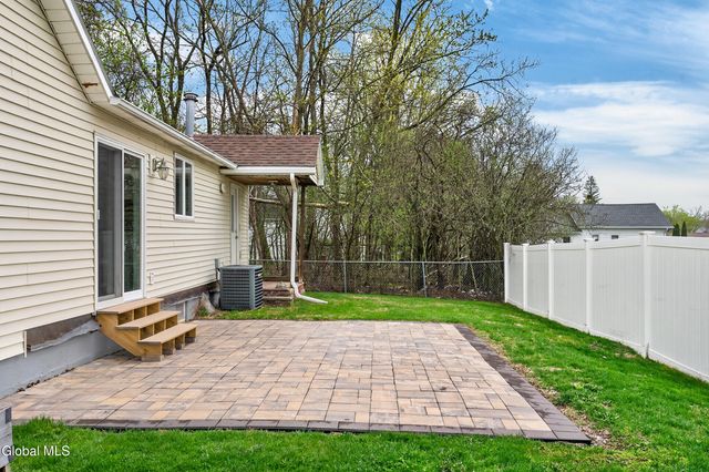 19 Wisconsin Avenue, East Greenbush, NY 12144