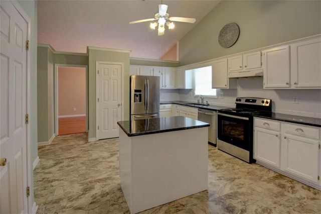 195 Manor Oak Drive, Covington, GA 30014