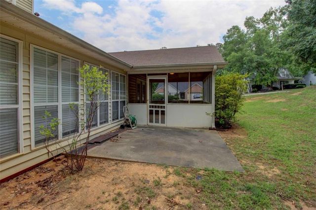 195 Manor Oak Drive, Covington, GA 30014