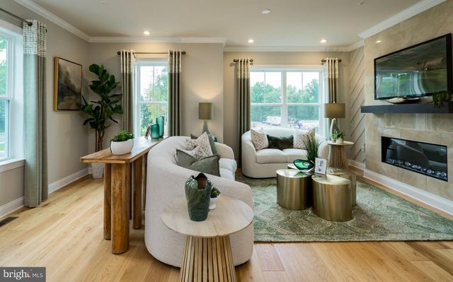 102 MARION RD, Pennington, NJ 08534