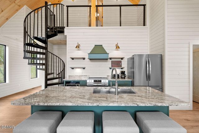 1863 Bluff Ridge Road, Sevierville, TN 37876