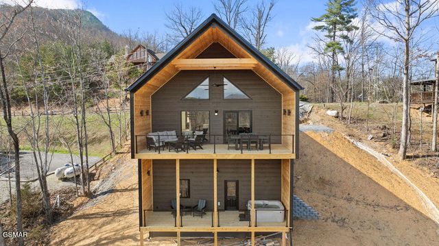 1863 Bluff Ridge Road, Sevierville, TN 37876