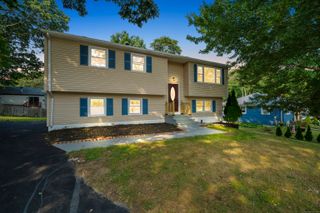 40 Old Farm Road, Groton, CT 06340