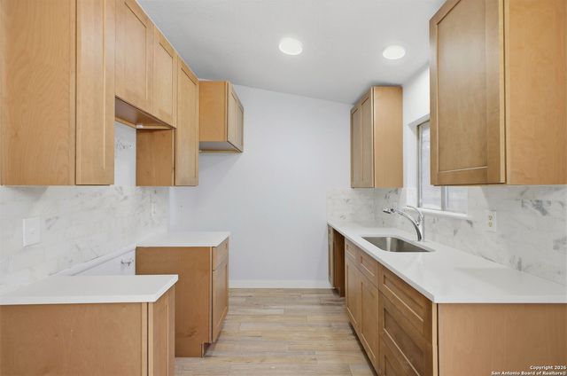 16430 Oak Rock, San Antonio, TX 78247