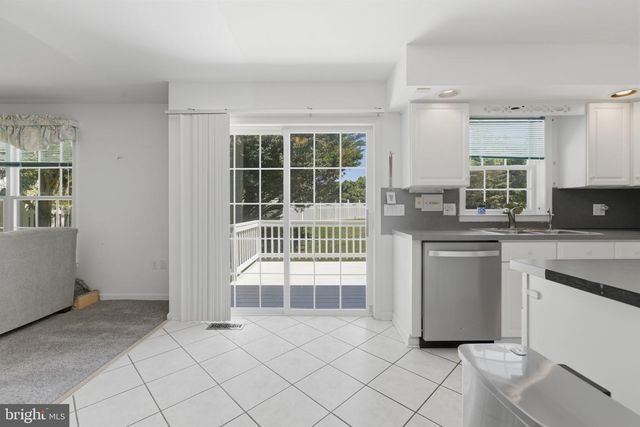 16 LIBERTY AVE, New Freedom, PA 17349