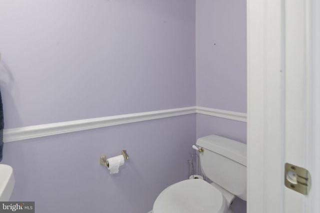 16 LIBERTY AVE, New Freedom, PA 17349
