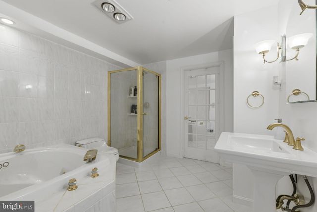 16 LIBERTY AVE, New Freedom, PA 17349