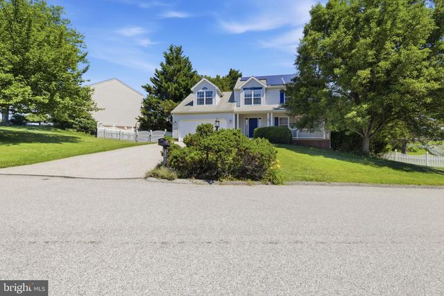 16 LIBERTY AVE, New Freedom, PA 17349
