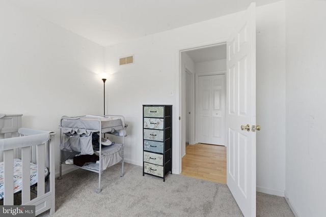 16 LIBERTY AVE, New Freedom, PA 17349