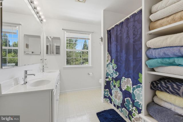 16 LIBERTY AVE, New Freedom, PA 17349