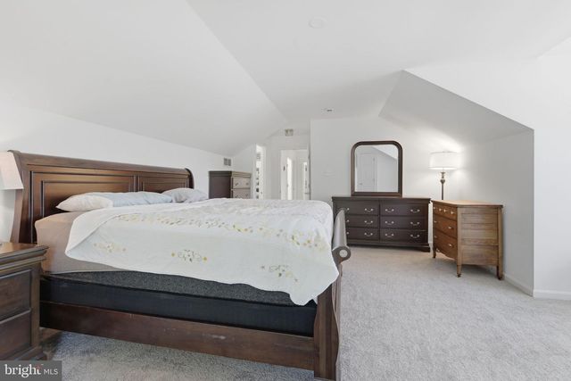 16 LIBERTY AVE, New Freedom, PA 17349