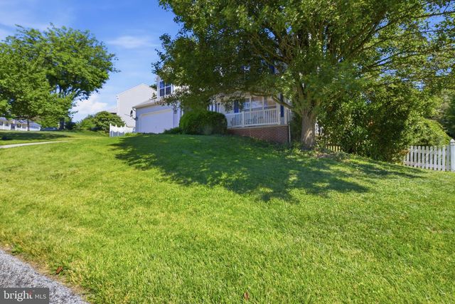 16 LIBERTY AVE, New Freedom, PA 17349