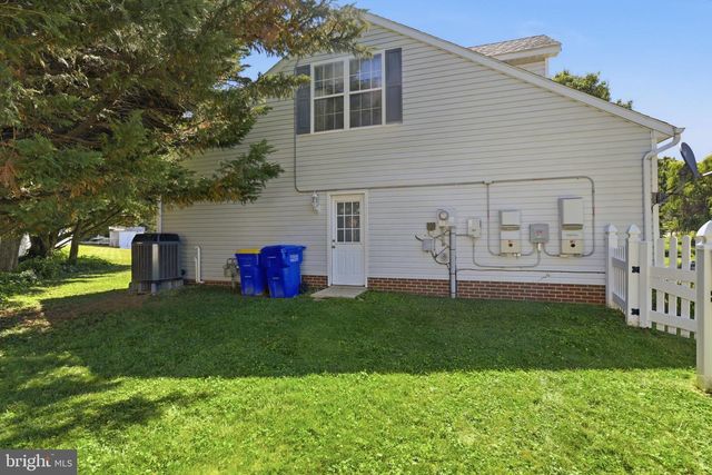 16 LIBERTY AVE, New Freedom, PA 17349