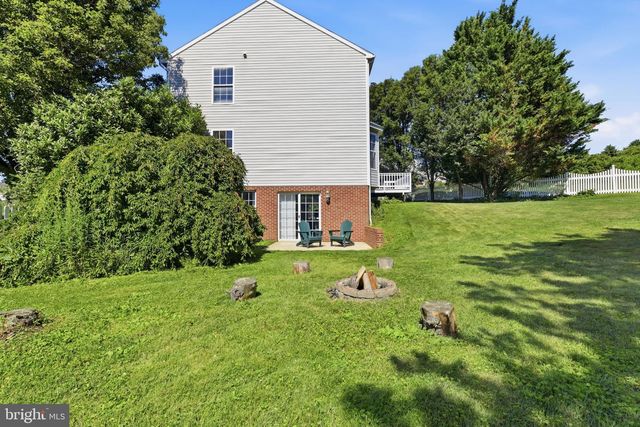 16 LIBERTY AVE, New Freedom, PA 17349