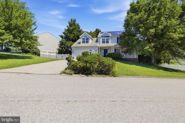 16 LIBERTY AVE, New Freedom, PA 17349
