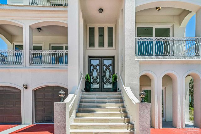 21 E Galvez Ct, Pensacola Beach, FL 32561