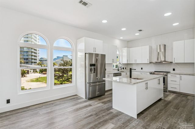 21 E Galvez Ct, Pensacola Beach, FL 32561