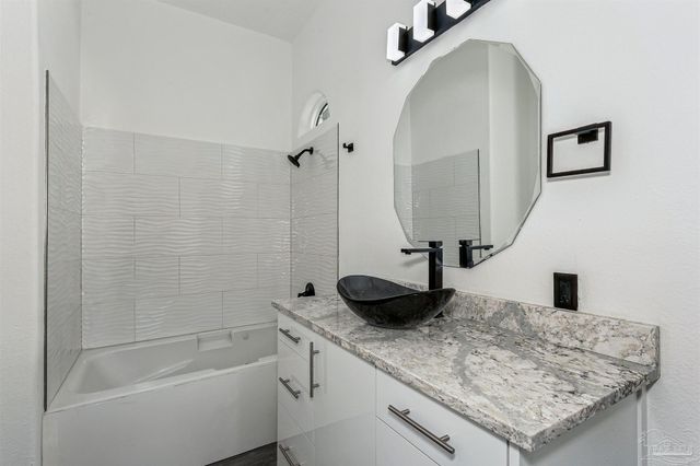 21 E Galvez Ct, Pensacola Beach, FL 32561