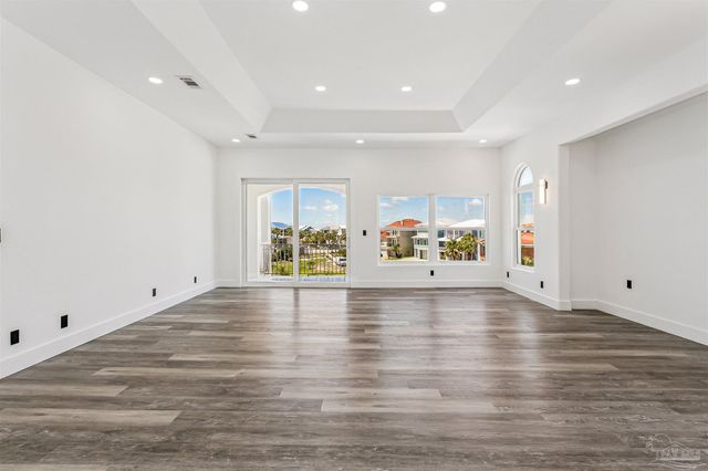 21 E Galvez Ct, Pensacola Beach, FL 32561