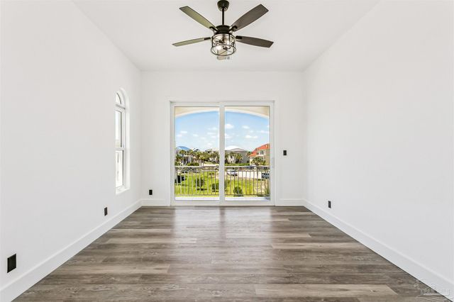 21 E Galvez Ct, Pensacola Beach, FL 32561