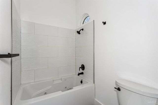 21 E Galvez Ct, Pensacola Beach, FL 32561