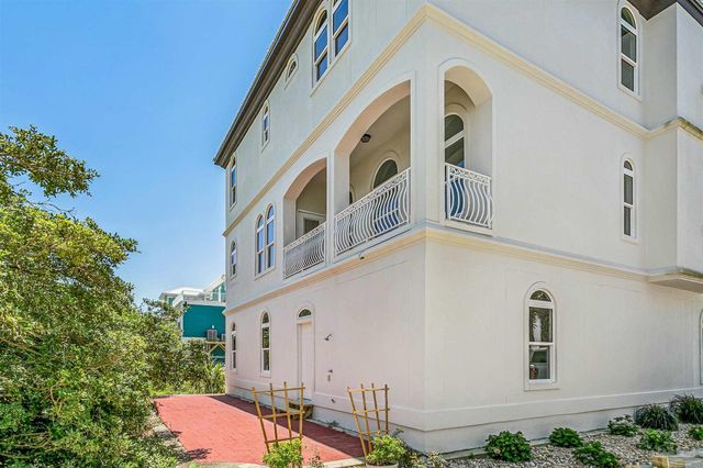 21 E Galvez Ct, Pensacola Beach, FL 32561