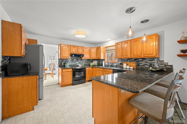 1928 Orchard Drive, Stevensville Village, MI 49127