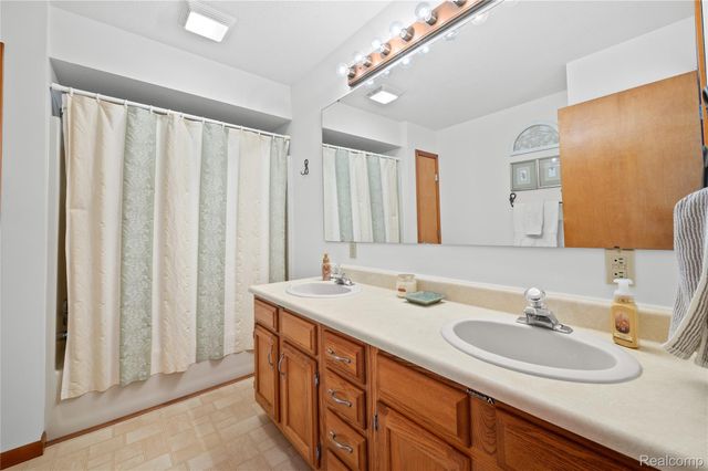 1928 Orchard Drive, Stevensville Village, MI 49127