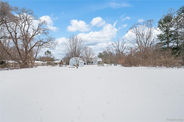 1928 Orchard Drive, Stevensville Village, MI 49127