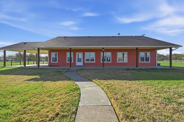 1616 Nash Howard Road, Waxahachie, TX 75165