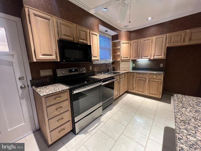 1337 BLEIGH AVE, Philadelphia, PA 19111